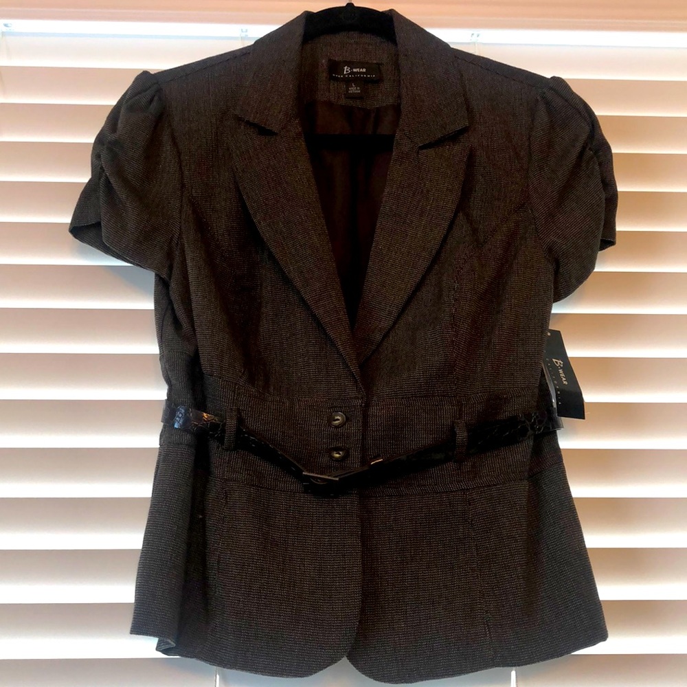 Junior’s short sleeve blazer